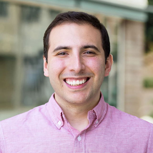 Jorge Valdivia's headshot